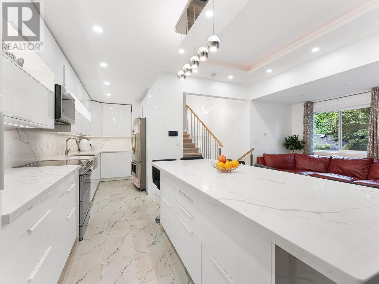 20623 114 Avenue, Maple Ridge, British Columbia  V2X 1J7 - Photo 4 - R2815436