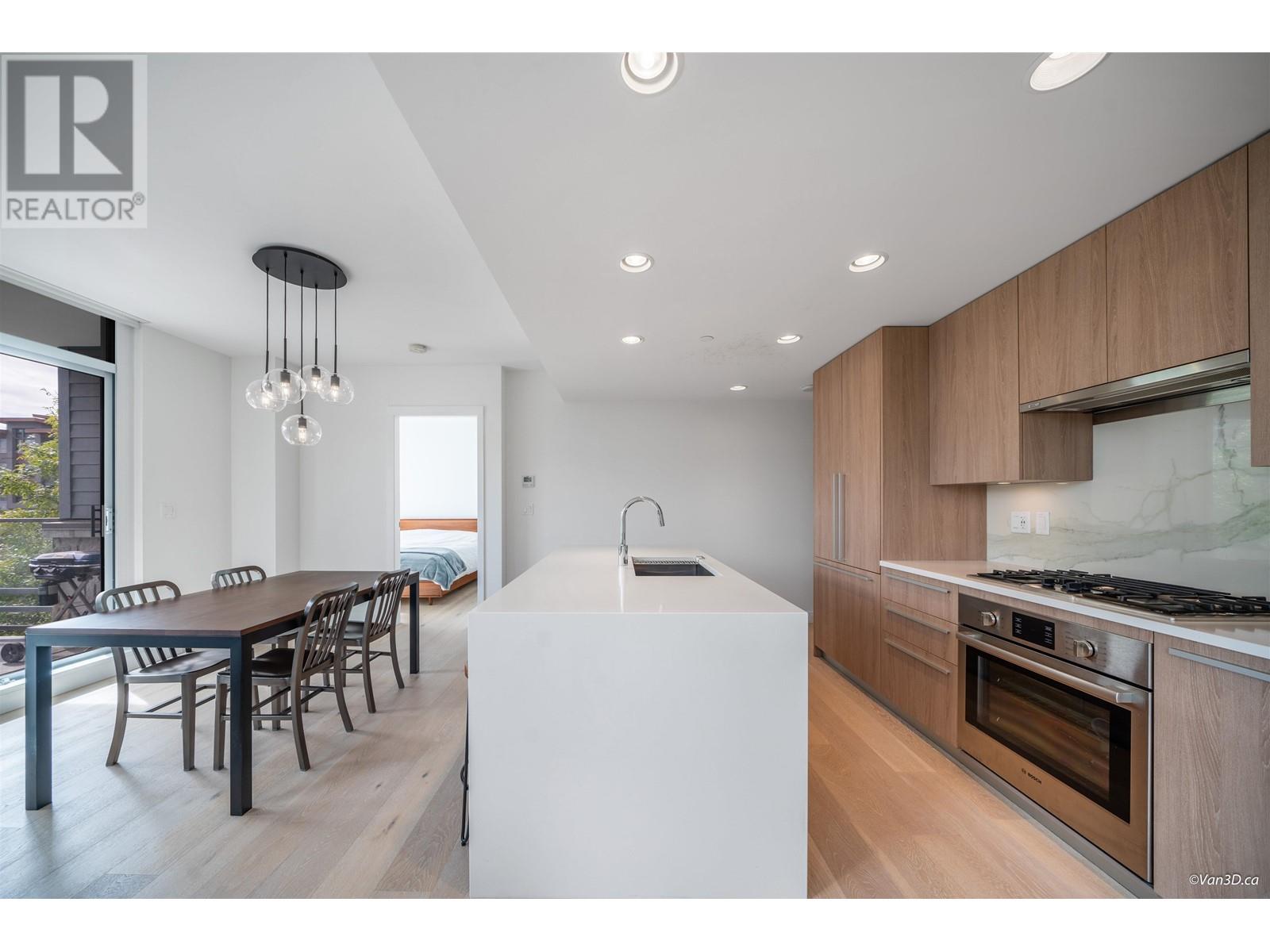 211 2738 Library Lane, North Vancouver, British Columbia  V7J 0B3 - Photo 7 - R2815073