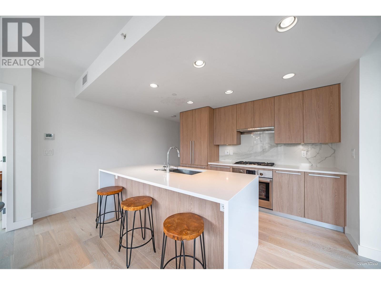 211 2738 Library Lane, North Vancouver, British Columbia  V7J 0B3 - Photo 6 - R2815073