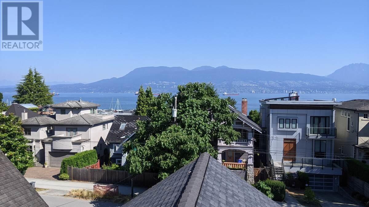 3616 Point Grey Road, Vancouver, British Columbia  V6R 1A9 - Photo 1 - R2777396