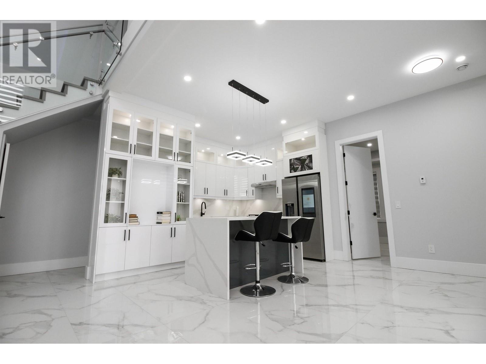 836 Macintosh Street, Coquitlam, British Columbia  V3J 4Z2 - Photo 6 - R2811685