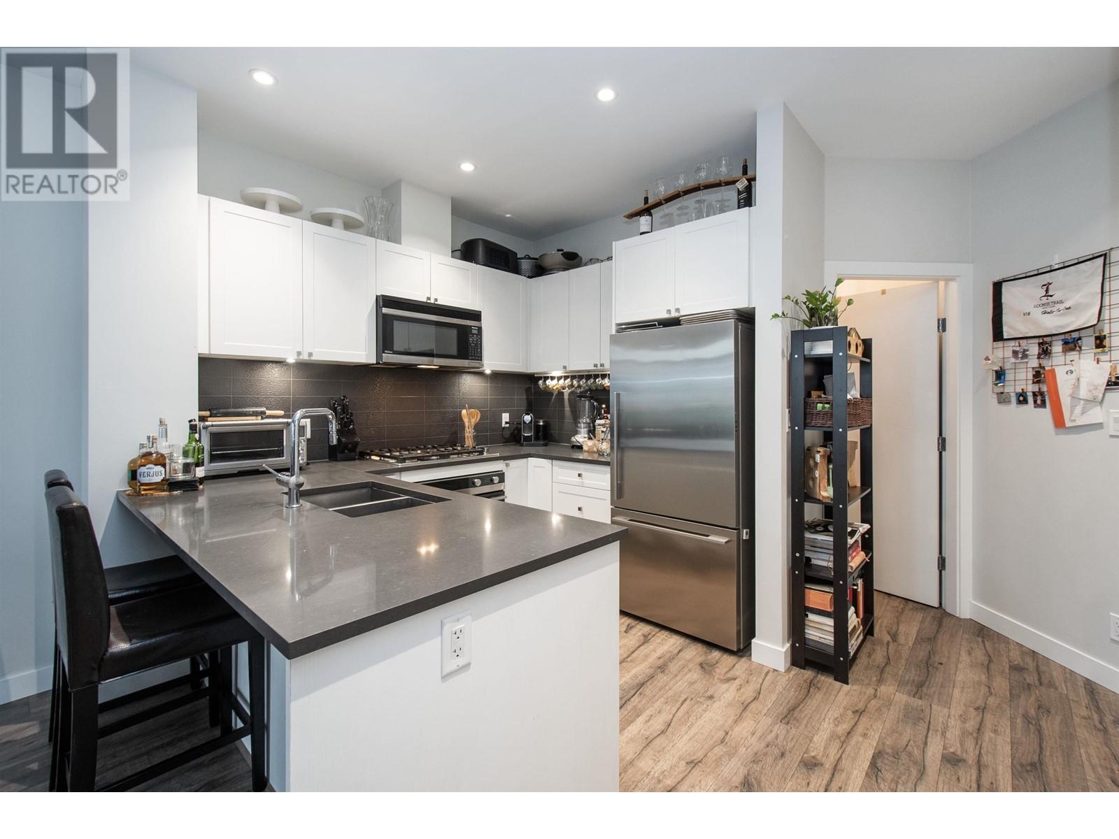 207 105 W 2nd Street, North Vancouver, British Columbia  V7M 0E3 - Photo 10 - R2813849