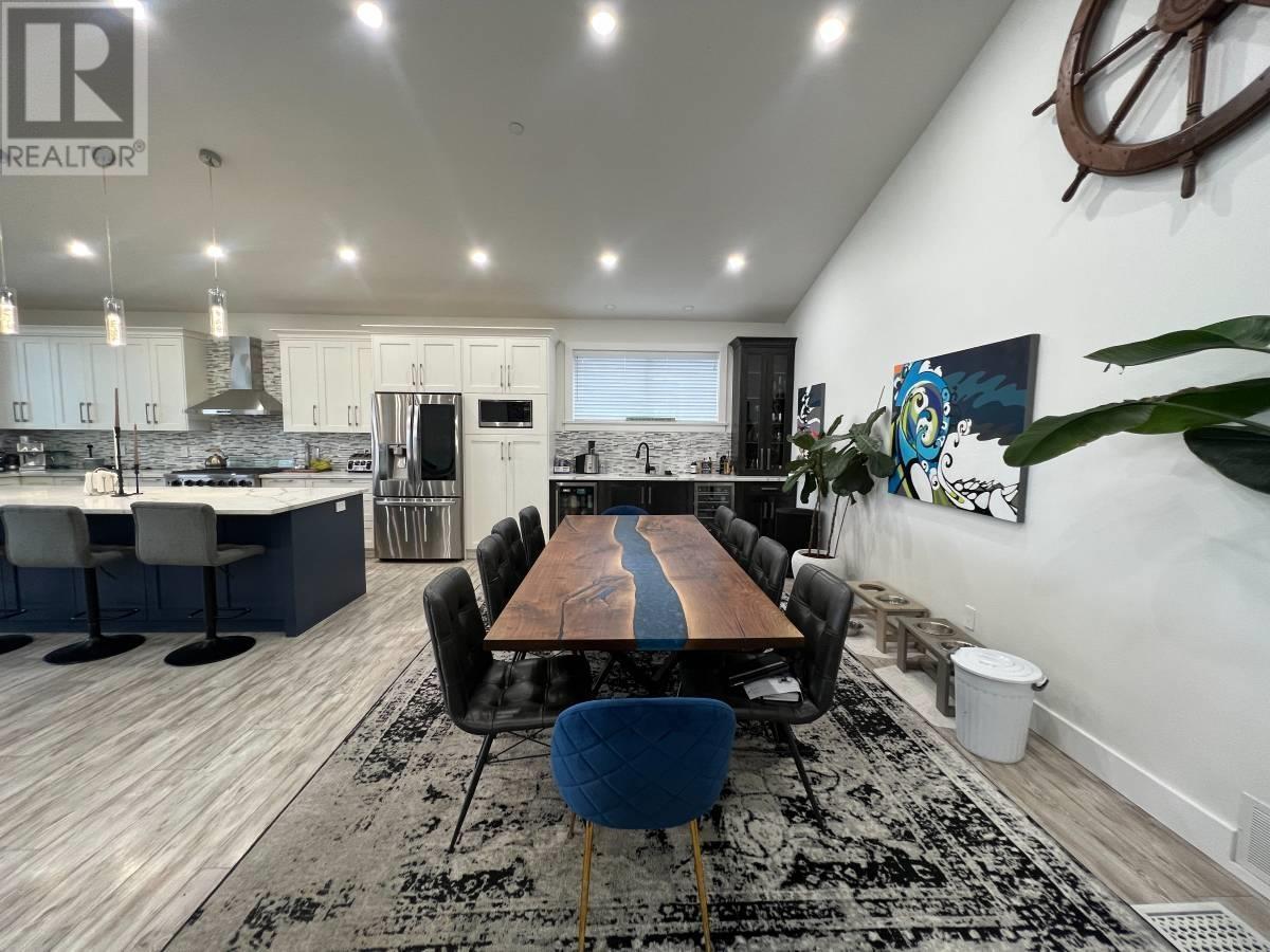 20194 Warf Street, Maple Ridge, British Columbia  V2X 1A3 - Photo 15 - R2815531