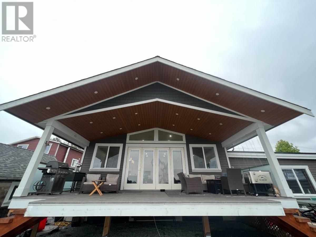 20194 Warf Street, Maple Ridge, British Columbia  V2X 1A3 - Photo 18 - R2815531