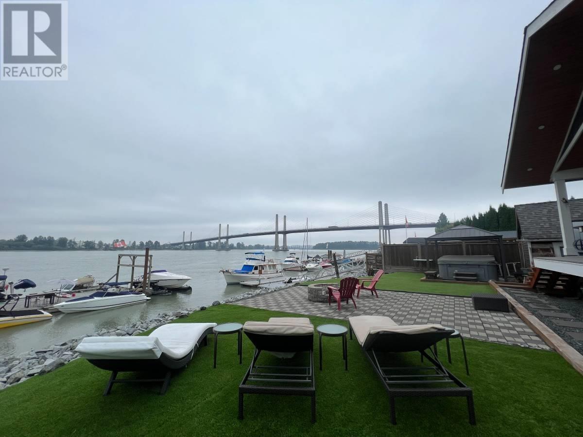 20194 Warf Street, Maple Ridge, British Columbia  V2X 1A3 - Photo 19 - R2815531