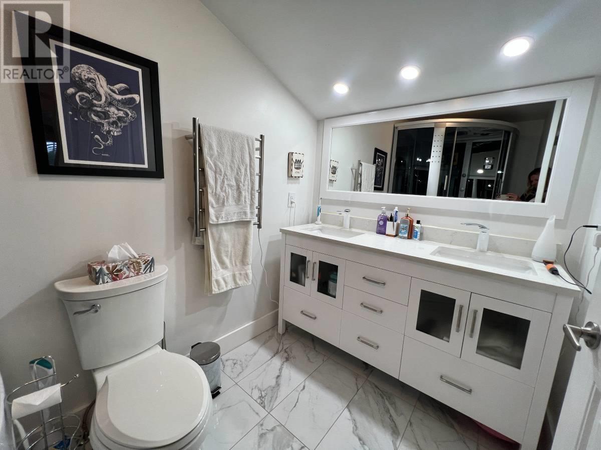 20194 Warf Street, Maple Ridge, British Columbia  V2X 1A3 - Photo 4 - R2815531