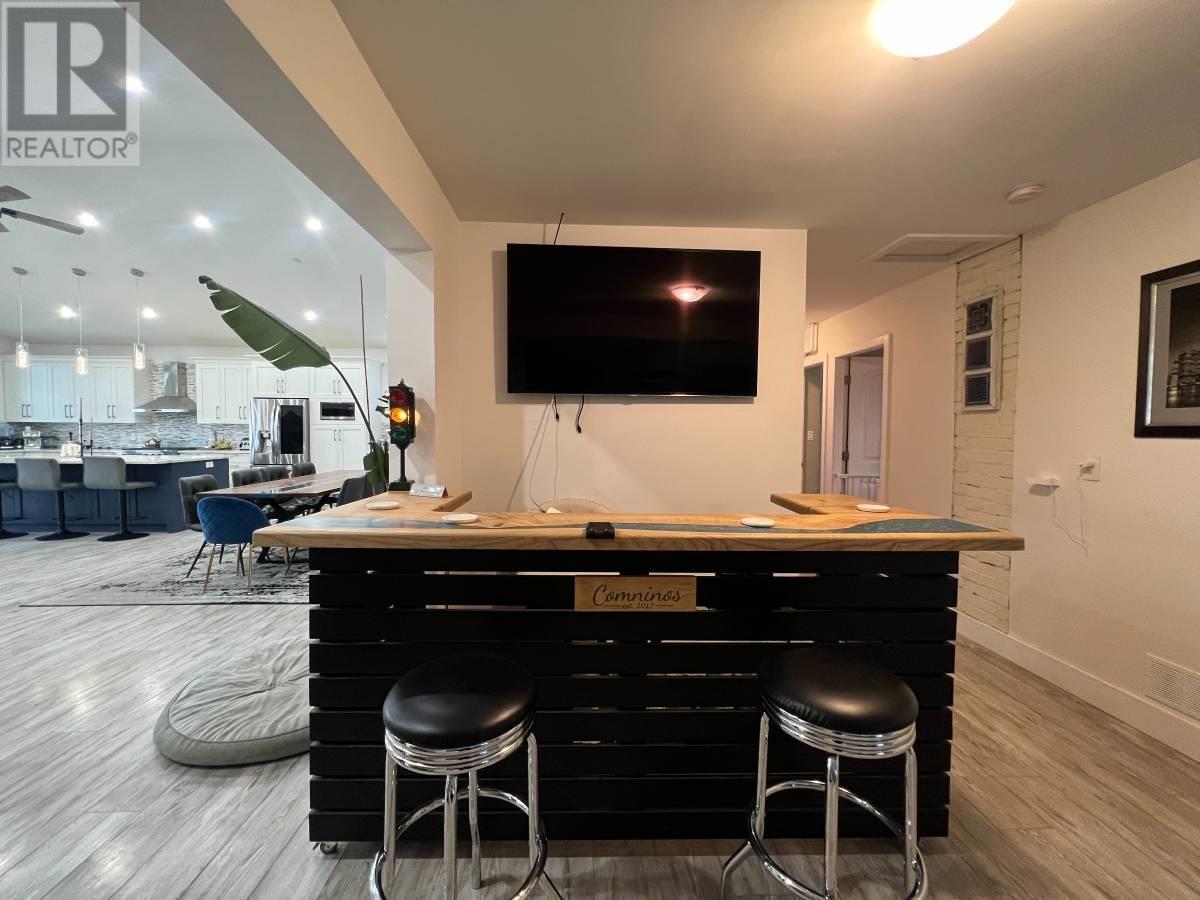 20194 Warf Street, Maple Ridge, British Columbia  V2X 1A3 - Photo 9 - R2815531