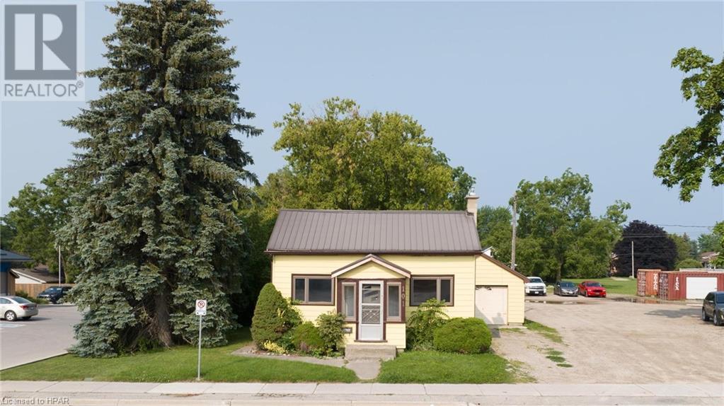 101 Main Street, Exeter, Ontario  N0M 1S3 - Photo 1 - 40459429