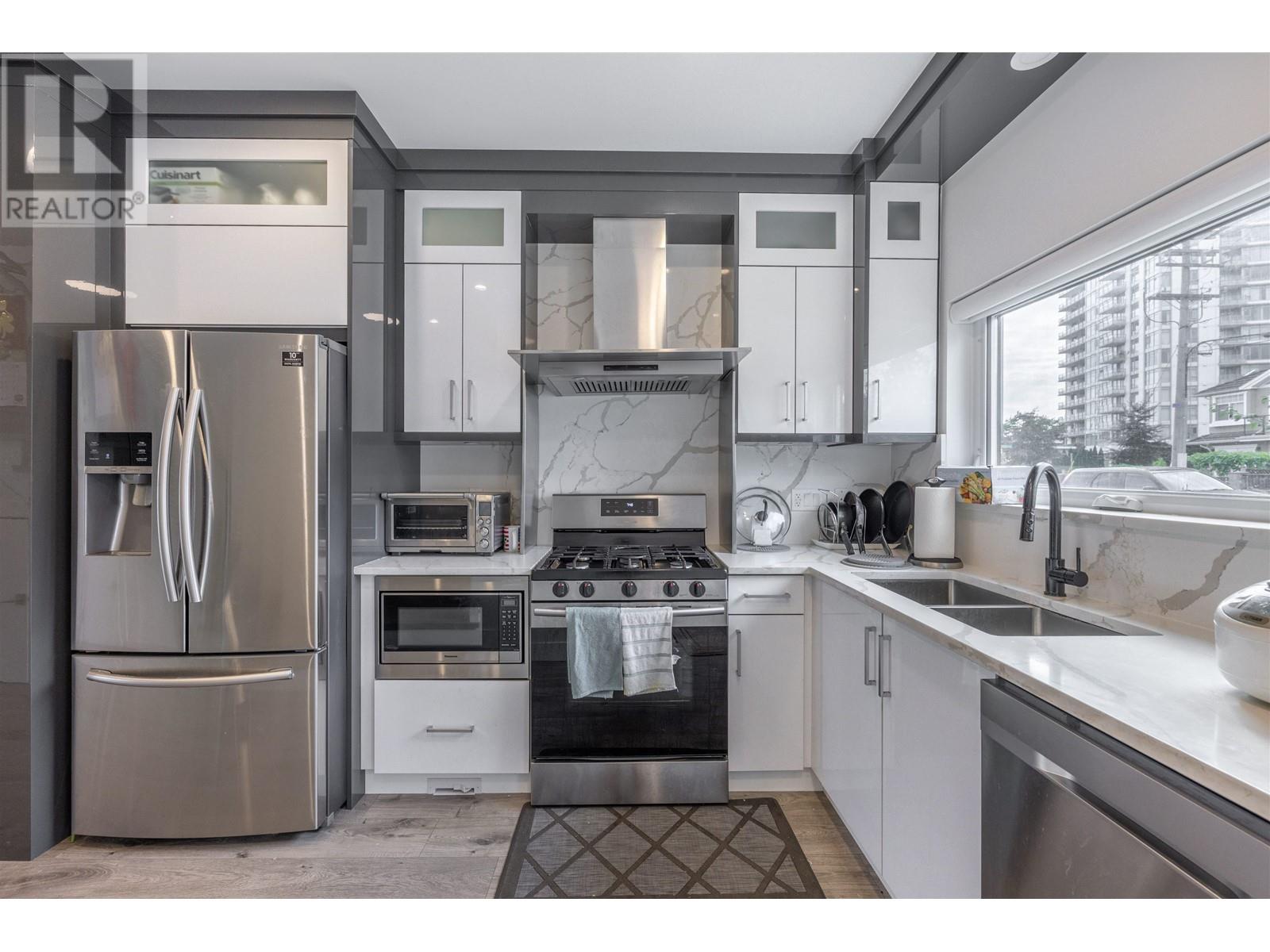 102 7088 Sperling Avenue, Burnaby, British Columbia  V5E 2W3 - Photo 5 - R2815006