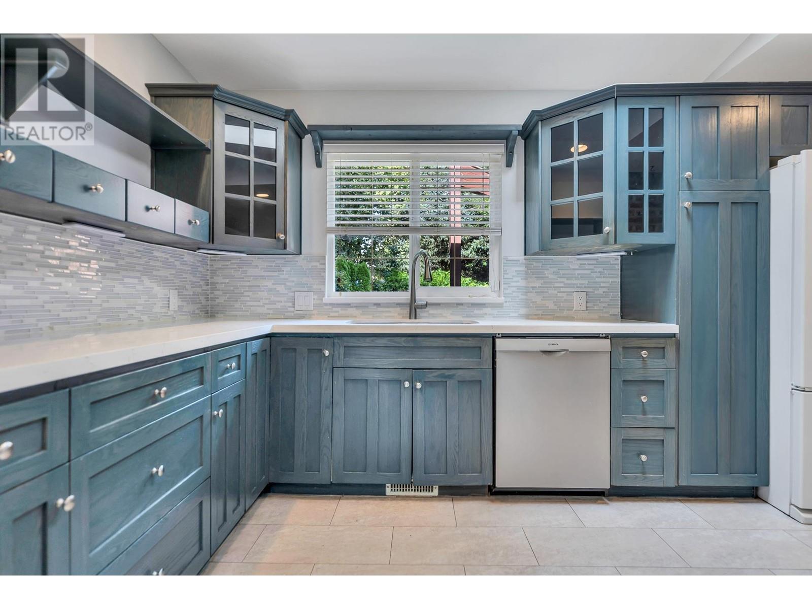 20827 Stoney Avenue, Maple Ridge, British Columbia  V2X 7T2 - Photo 16 - R2815153