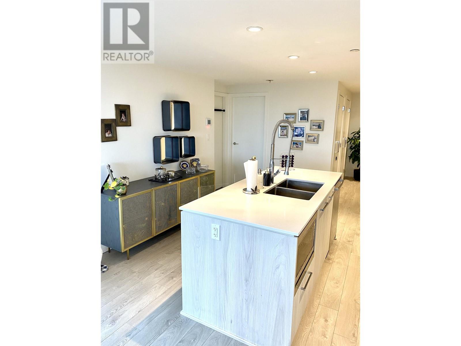 1507 680 Seylynn Crescent, North Vancouver, British Columbia  V7J 0B5 - Photo 8 - R2810948