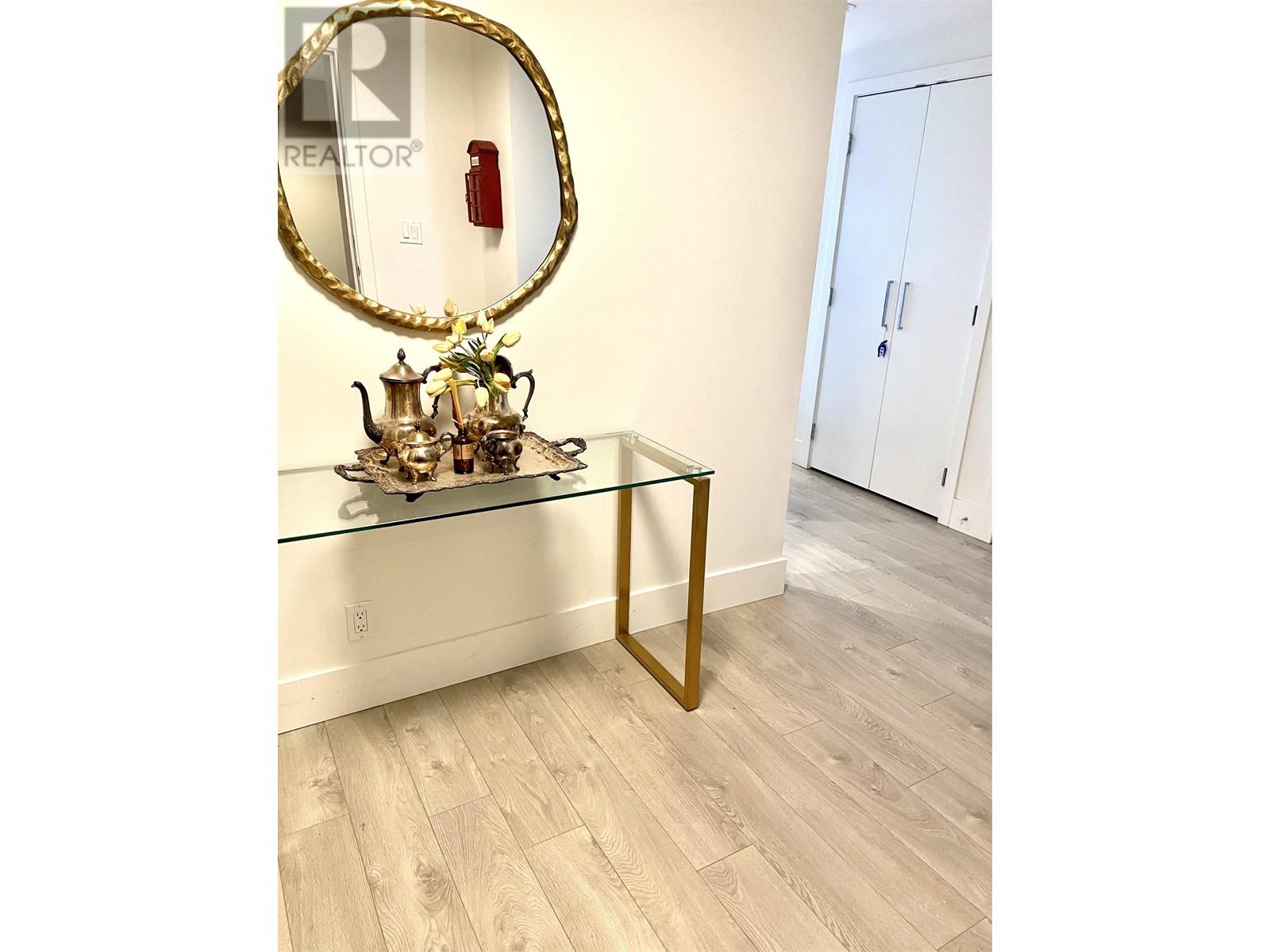 1507 680 Seylynn Crescent, North Vancouver, British Columbia  V7J 0B5 - Photo 2 - R2810948