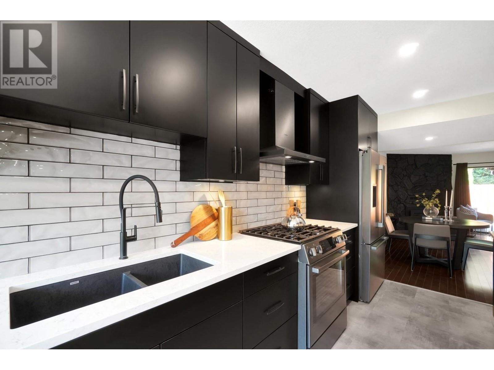 22160 122 AVENUE, maple ridge, British Columbia