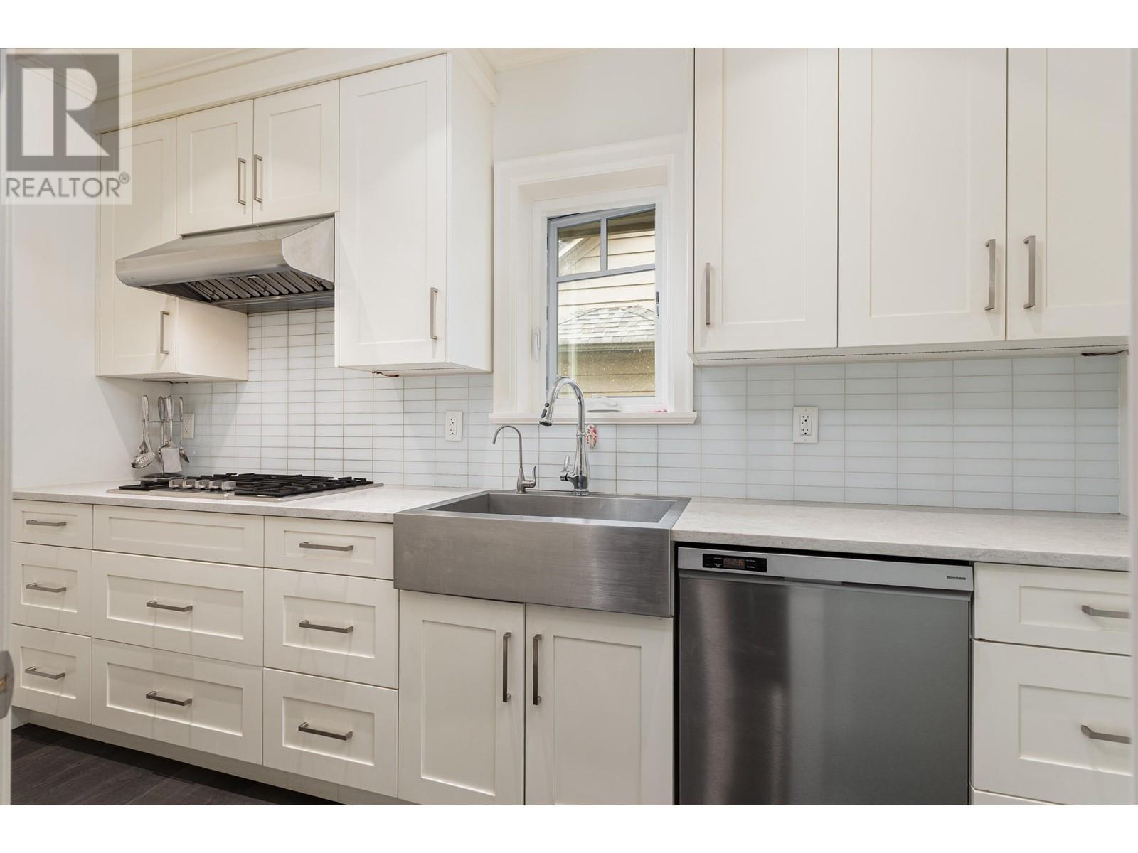 7289 Adera Street, Vancouver, British Columbia  V6P 5C5 - Photo 6 - R2811860