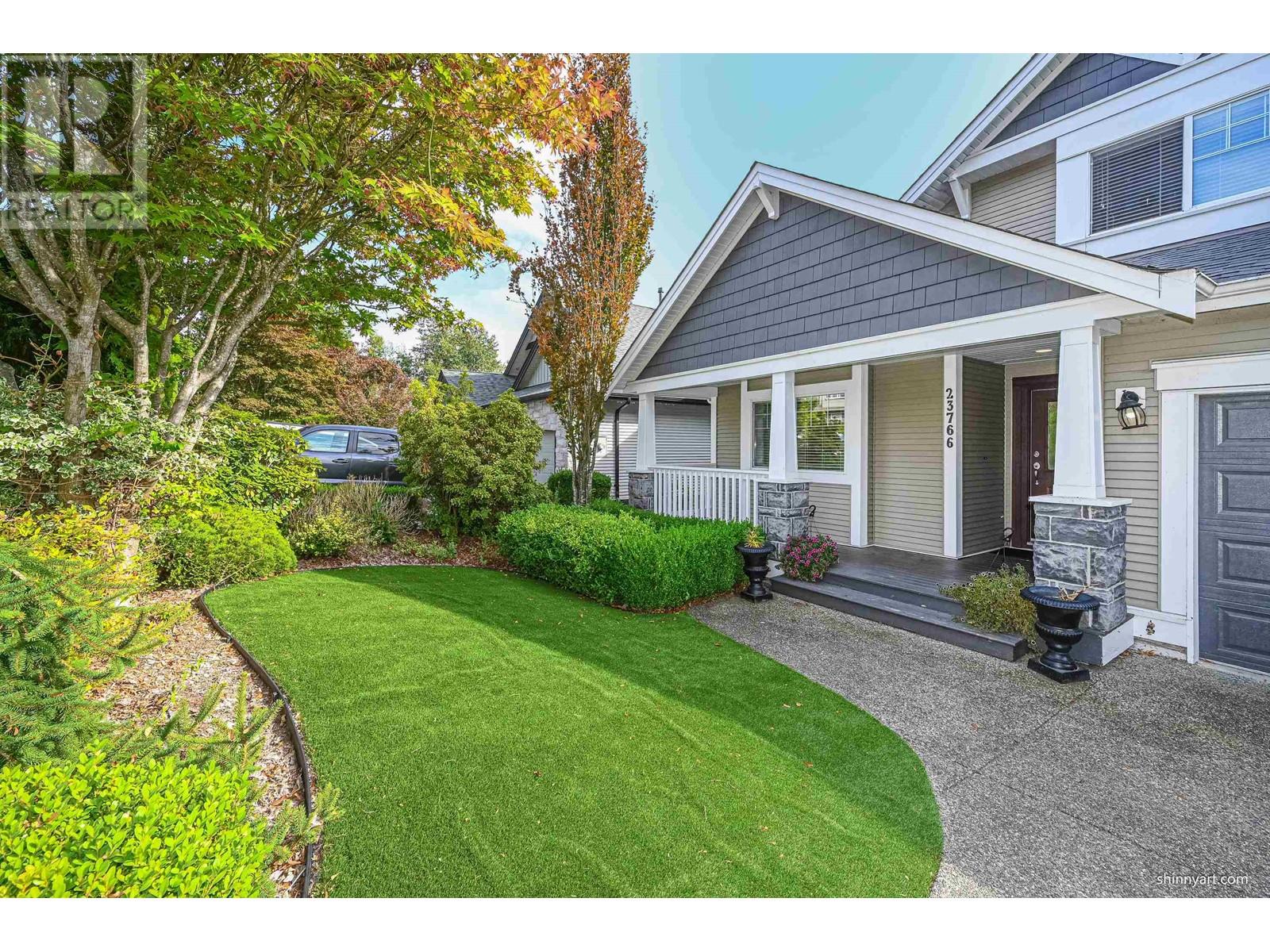 23766 110 Avenue, Maple Ridge, British Columbia  V2W 1E7 - Photo 2 - R2814294