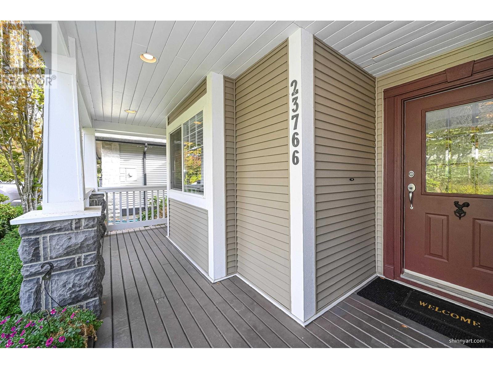 23766 110 Avenue, Maple Ridge, British Columbia  V2W 1E7 - Photo 3 - R2814294