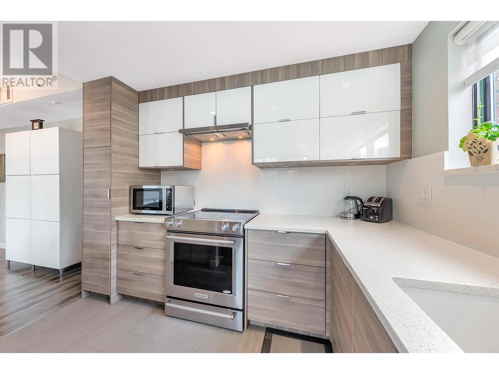 1403 909 Burrard Street, Vancouver, British Columbia  V6Z 2N2 - Photo 3 - R2815611