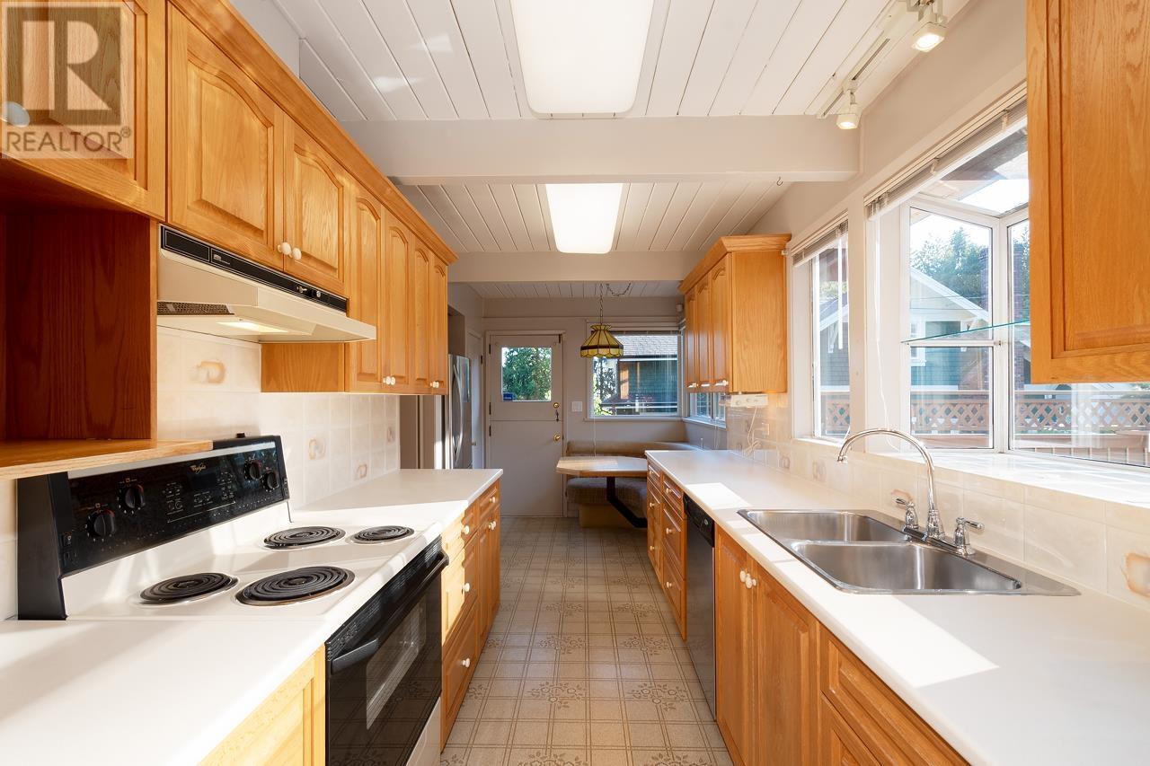 3190 Royal Avenue, North Vancouver, British Columbia  V7K 1Y8 - Photo 15 - R2814340