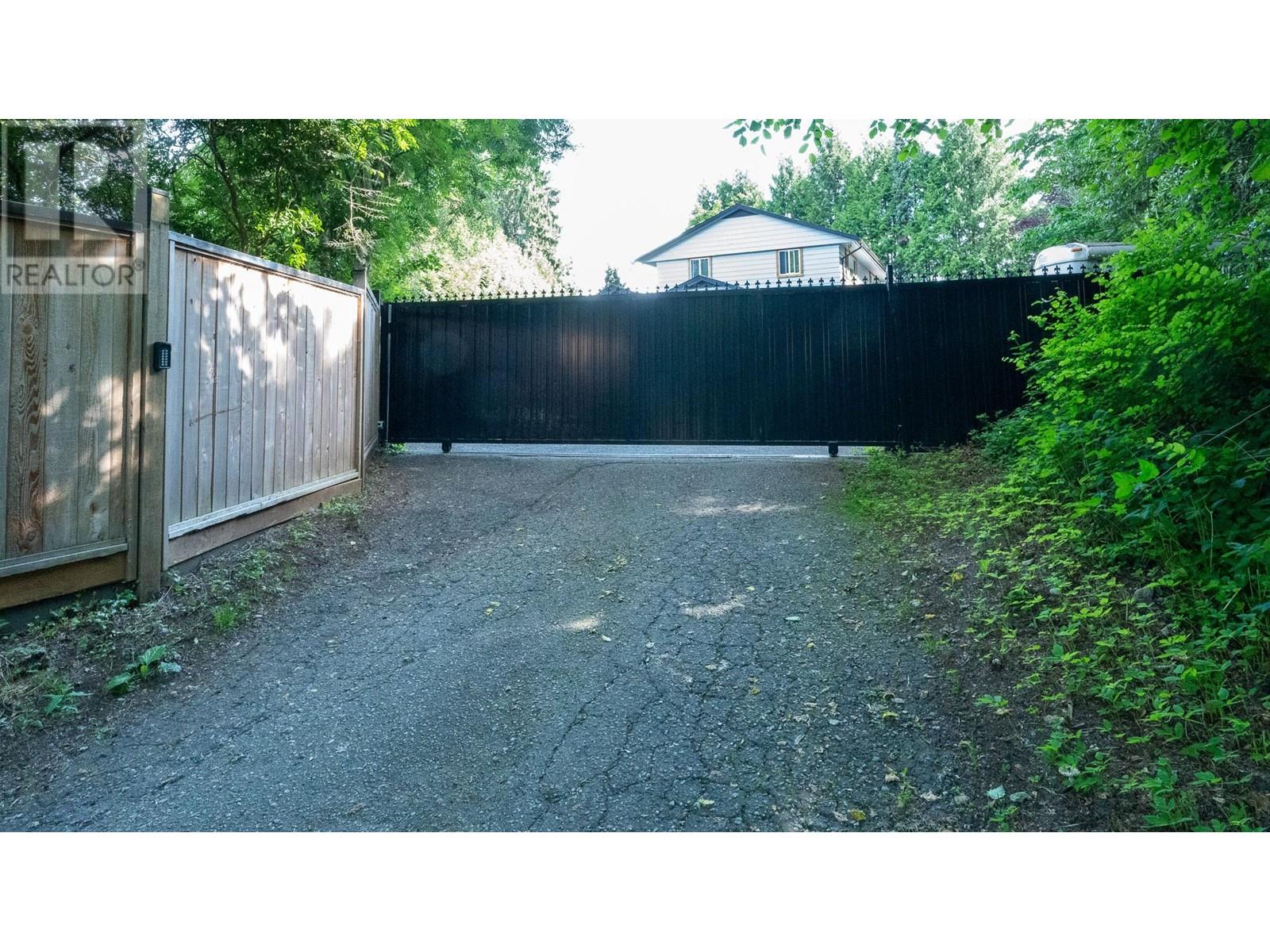 21925 River Road, Maple Ridge, British Columbia  V2X 2C2 - Photo 3 - R2815599