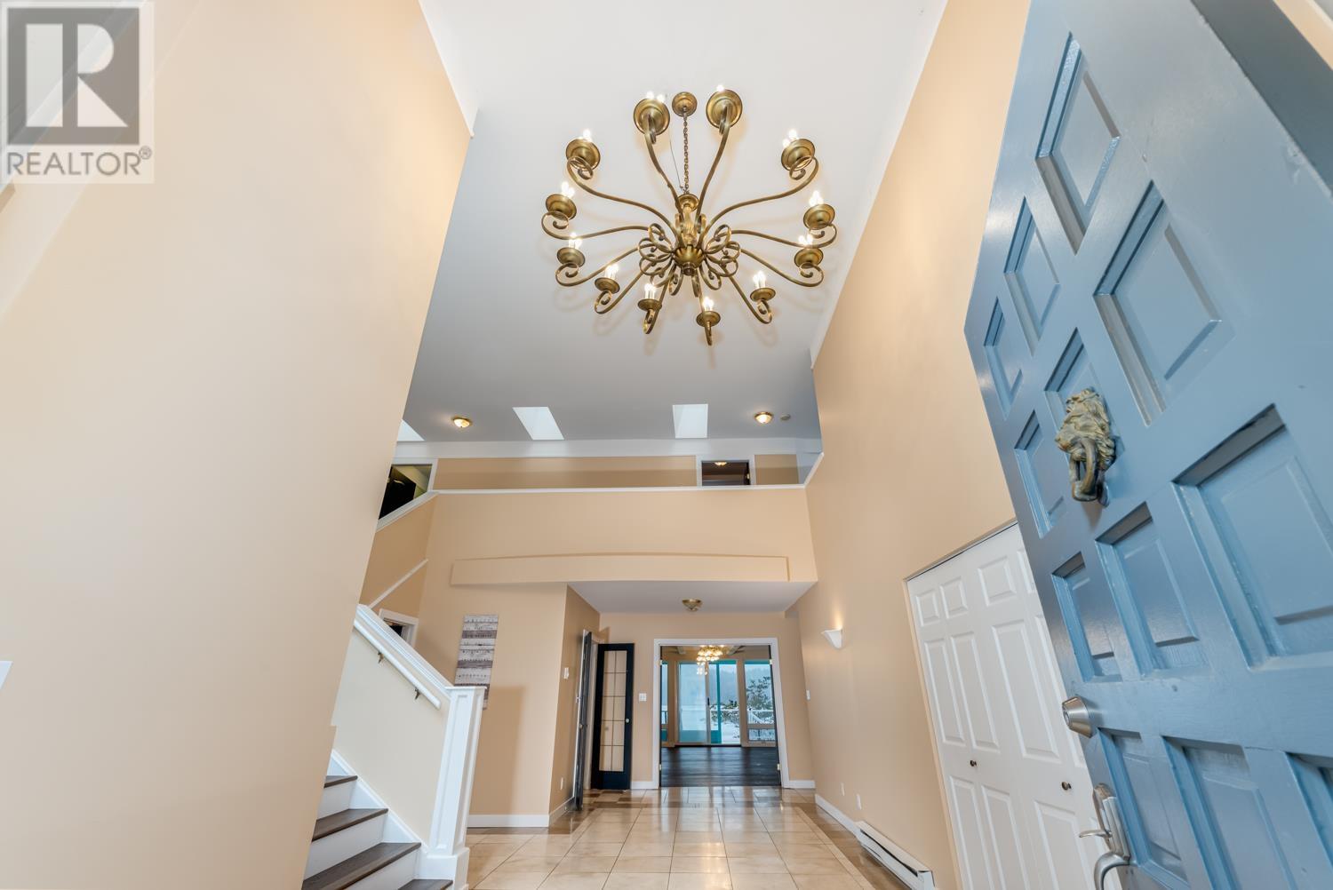 5559 Indian River Drive, North Vancouver, British Columbia  V7G 2T7 - Photo 4 - R2815010