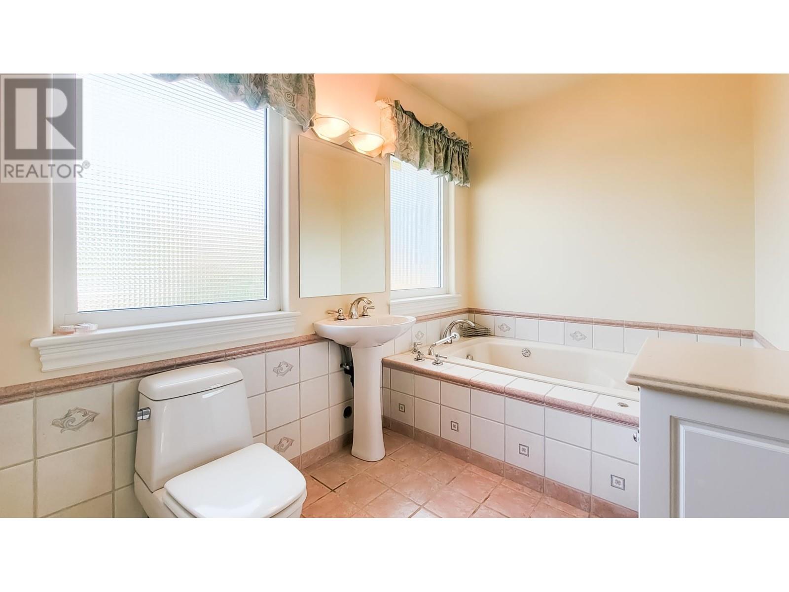 6671 Cheshire Court, Burnaby, British Columbia  V5E 4J2 - Photo 22 - R2815728