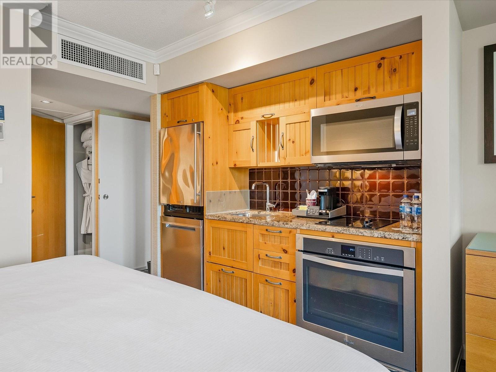 781/782 4090 Whistler Way, Whistler, British Columbia  V8E 1J3 - Photo 14 - R2815833