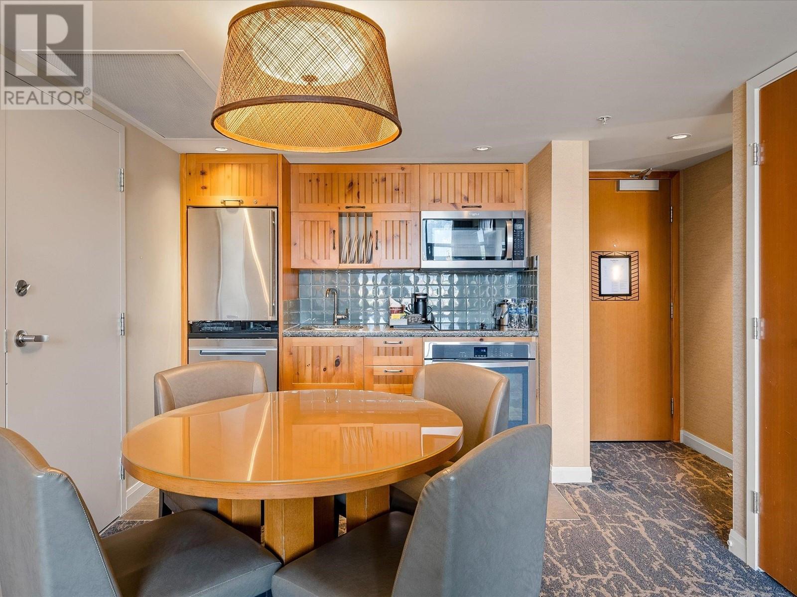 781/782 4090 Whistler Way, Whistler, British Columbia  V8E 1J3 - Photo 3 - R2815833