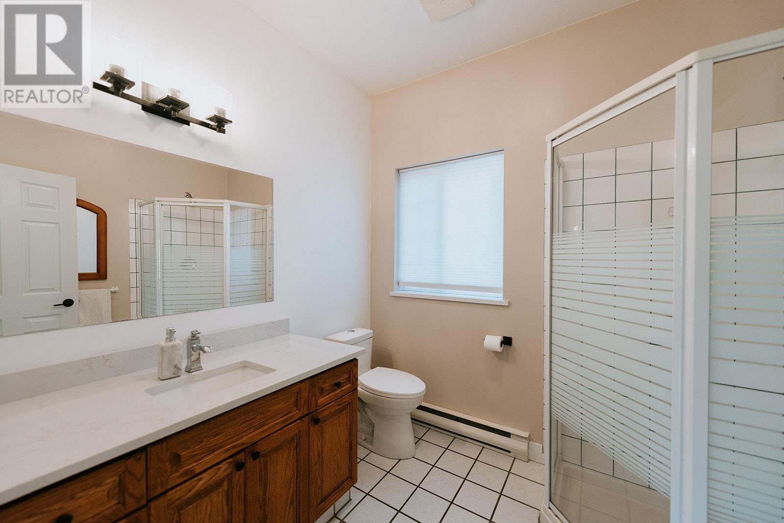5809-5811 Brooks Road, Halfmoon Bay, British Columbia  V7Z 1G7 - Photo 18 - R2815811