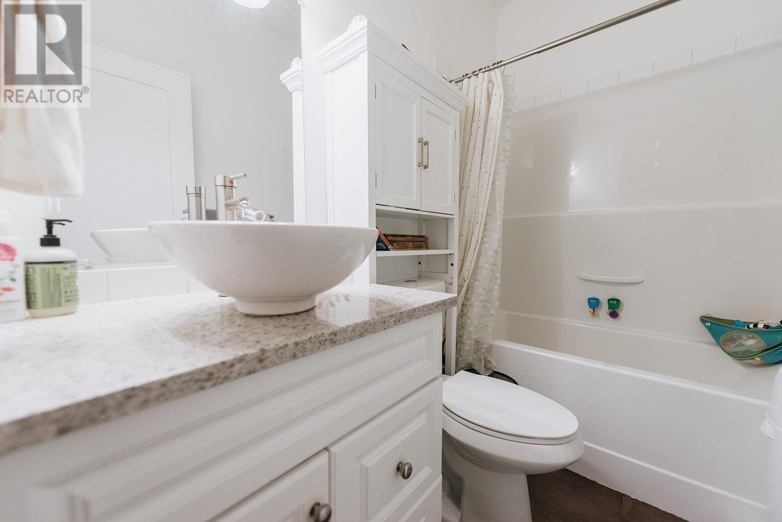 5809-5811 Brooks Road, Halfmoon Bay, British Columbia  V7Z 1G7 - Photo 26 - R2815811