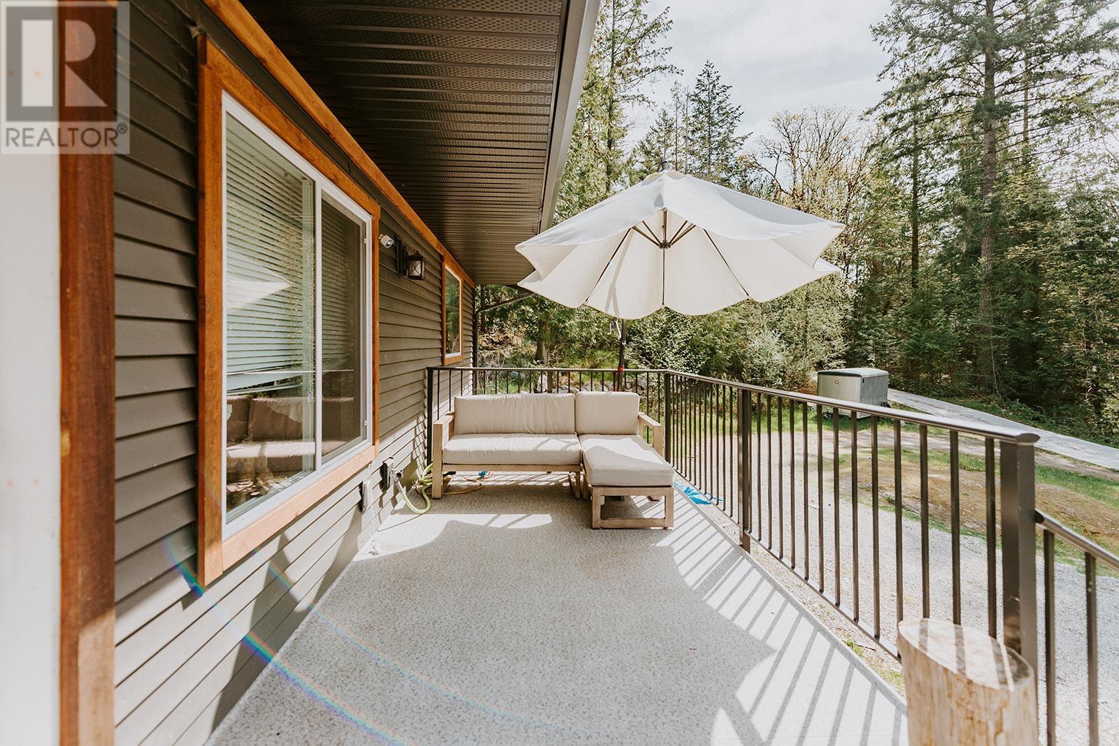 5809-5811 Brooks Road, Halfmoon Bay, British Columbia  V7Z 1G7 - Photo 27 - R2815811