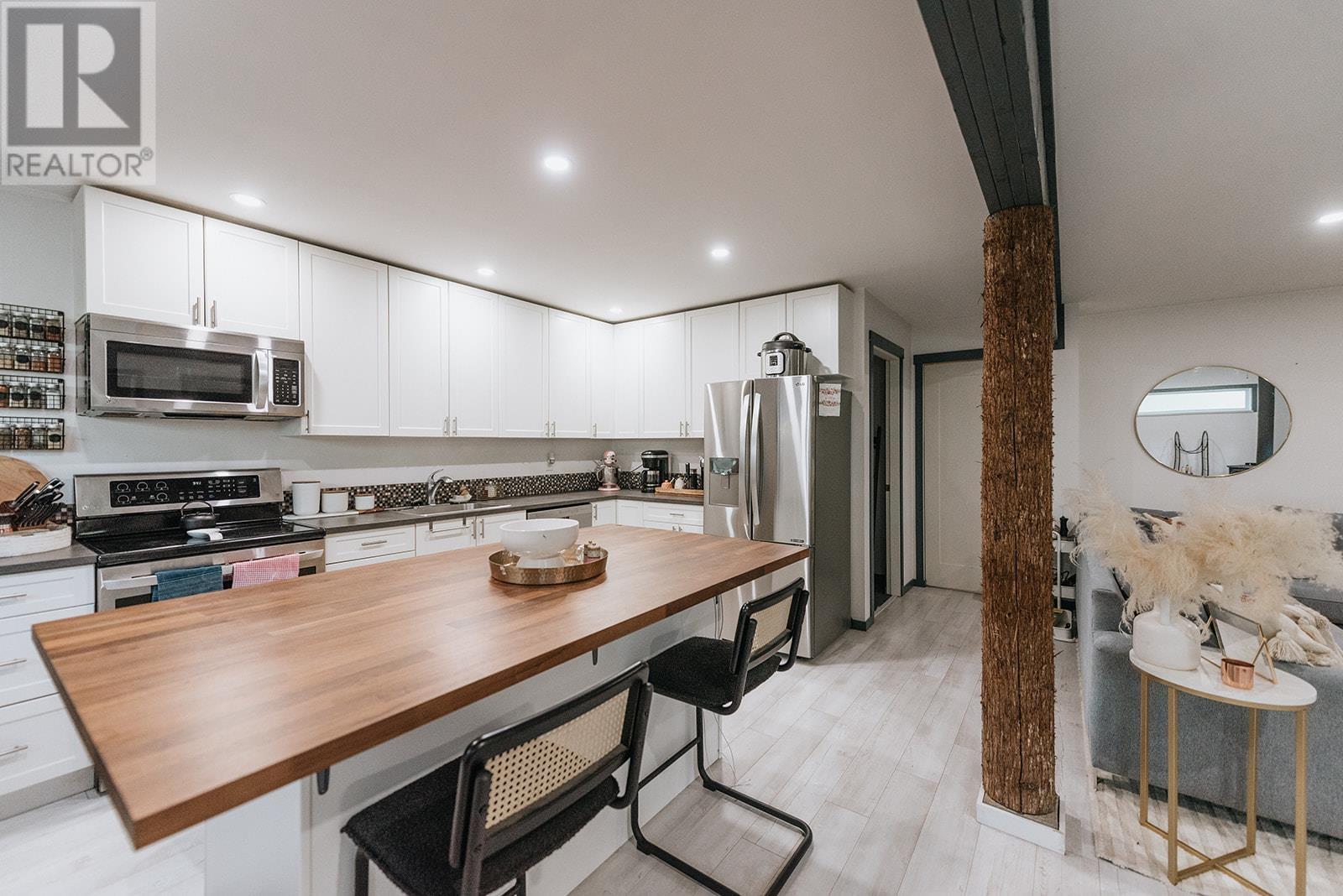 5809-5811 Brooks Road, Halfmoon Bay, British Columbia  V7Z 1G7 - Photo 30 - R2815811