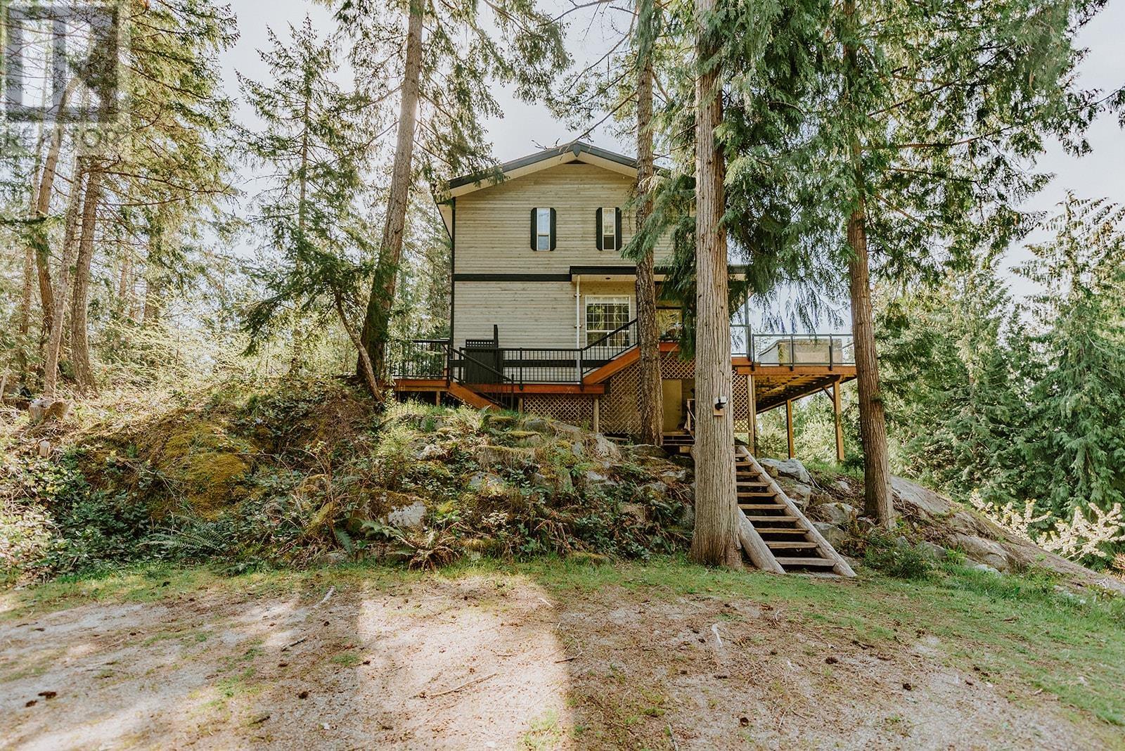 5809-5811 Brooks Road, Halfmoon Bay, British Columbia  V7Z 1G7 - Photo 34 - R2815811