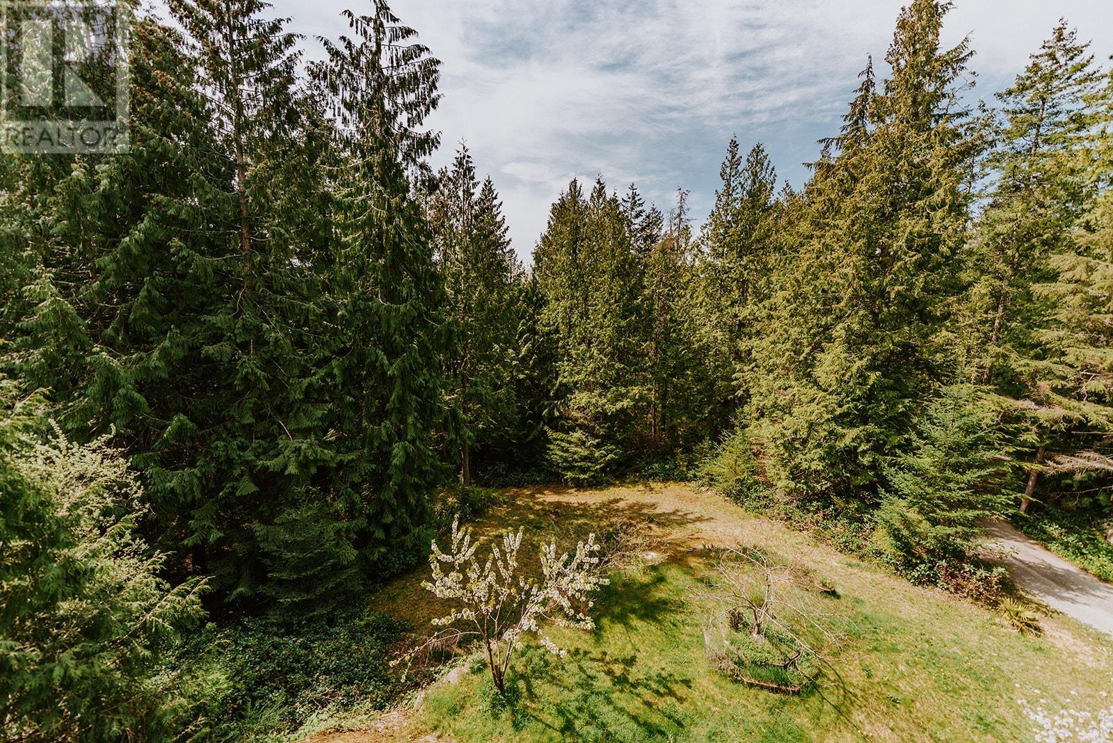 5809-5811 Brooks Road, Halfmoon Bay, British Columbia  V7Z 1G7 - Photo 35 - R2815811