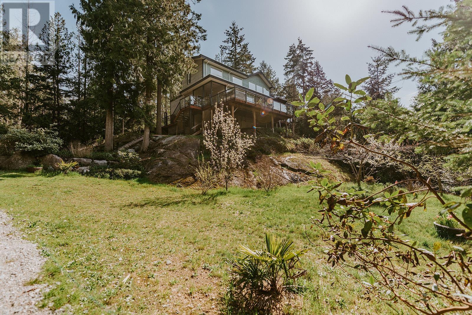 5809-5811 Brooks Road, Halfmoon Bay, British Columbia  V7Z 1G7 - Photo 36 - R2815811