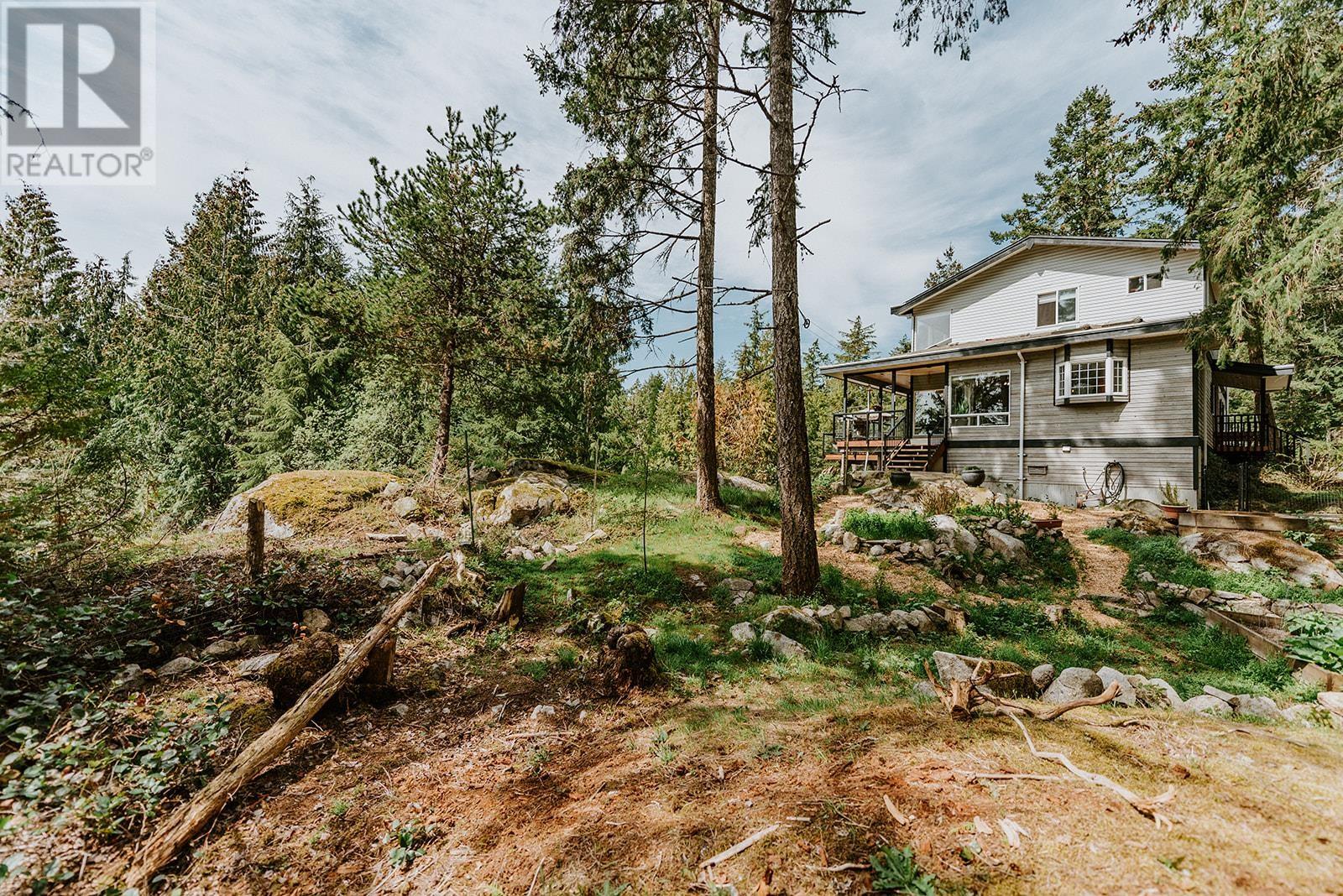 5809-5811 Brooks Road, Halfmoon Bay, British Columbia  V7Z 1G7 - Photo 38 - R2815811