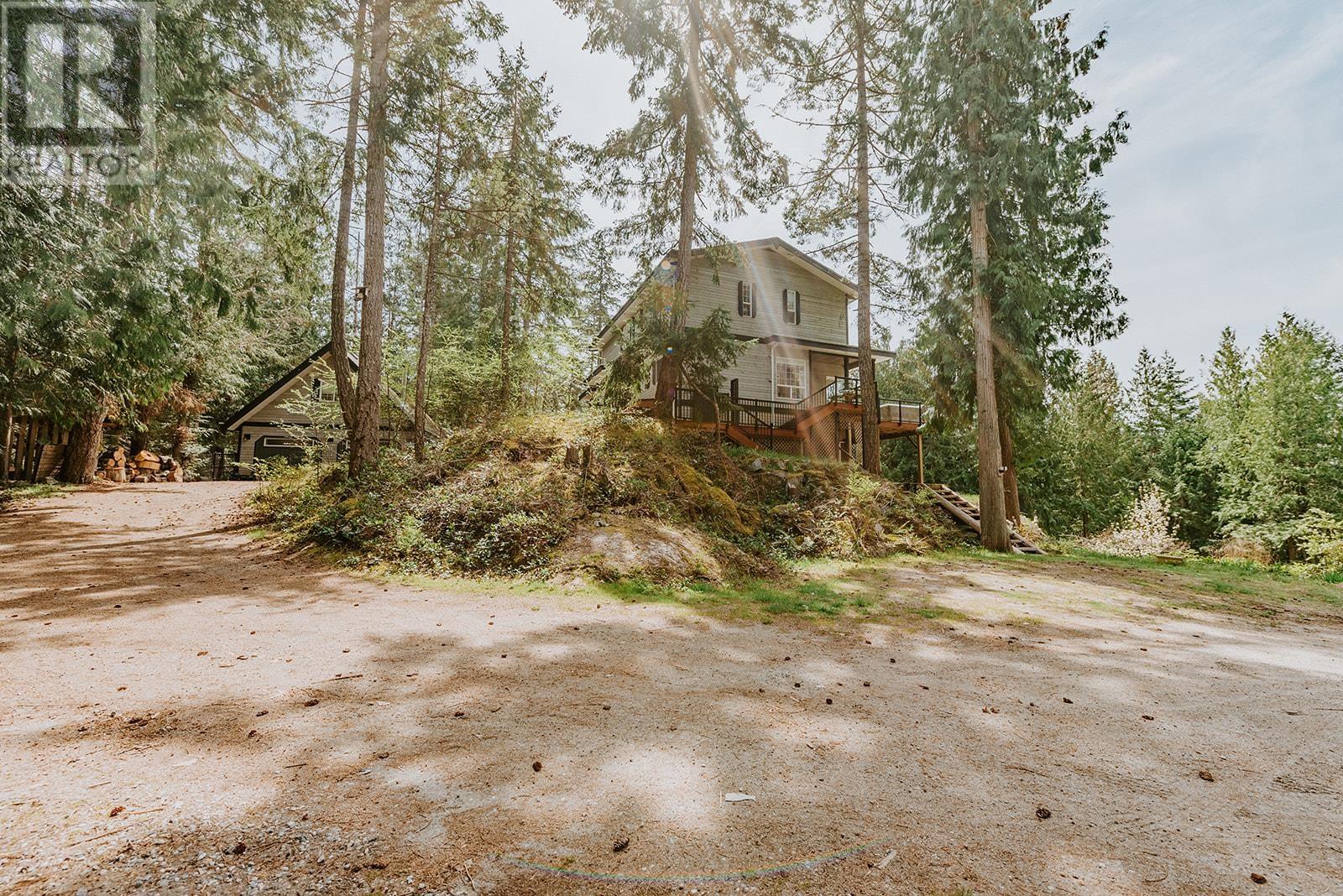 5809-5811 Brooks Road, Halfmoon Bay, British Columbia  V7Z 1G7 - Photo 39 - R2815811