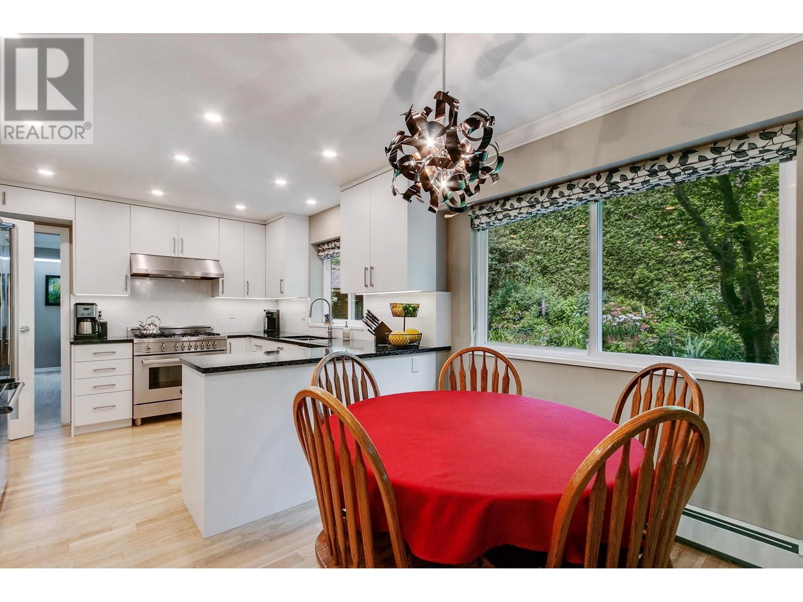 2036 Hill Drive, North Vancouver, British Columbia  V7H 2N5 - Photo 13 - R2815864