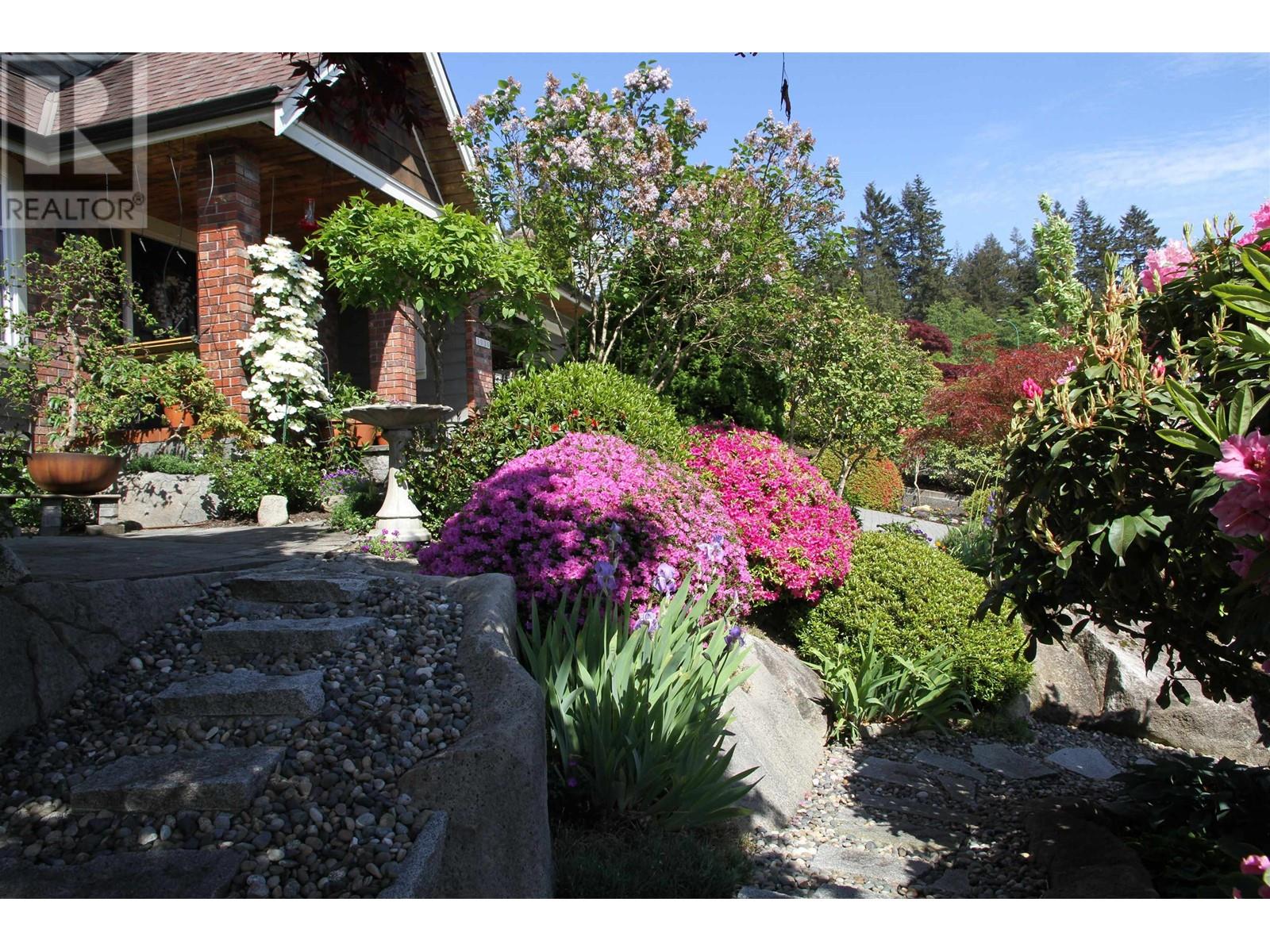 2036 Hill Drive, North Vancouver, British Columbia  V7H 2N5 - Photo 33 - R2815864