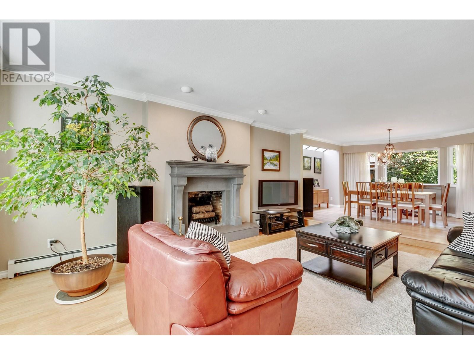 2036 Hill Drive, North Vancouver, British Columbia  V7H 2N5 - Photo 5 - R2815864