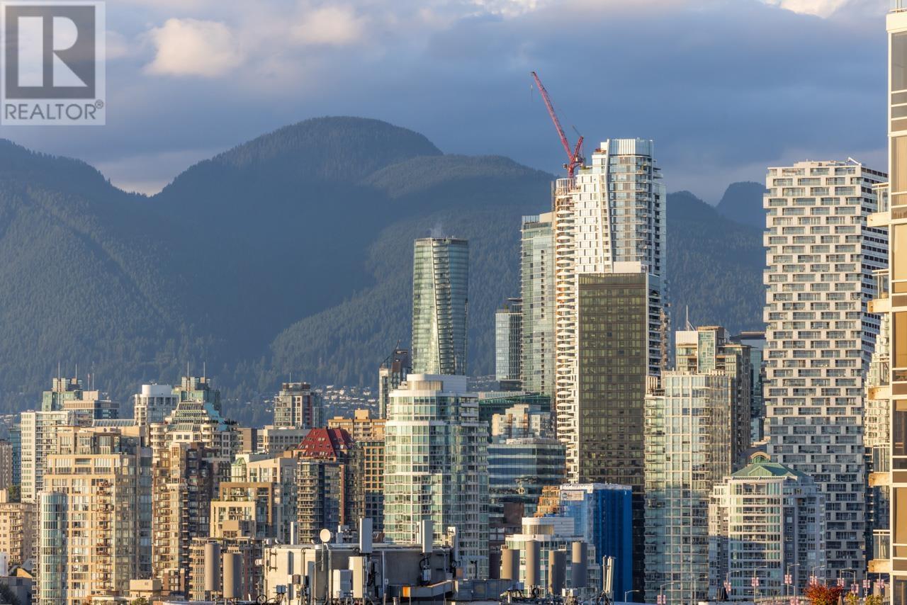 1102 1633 W 10th Avenue, Vancouver, British Columbia  V6J 2A2 - Photo 3 - R2807340