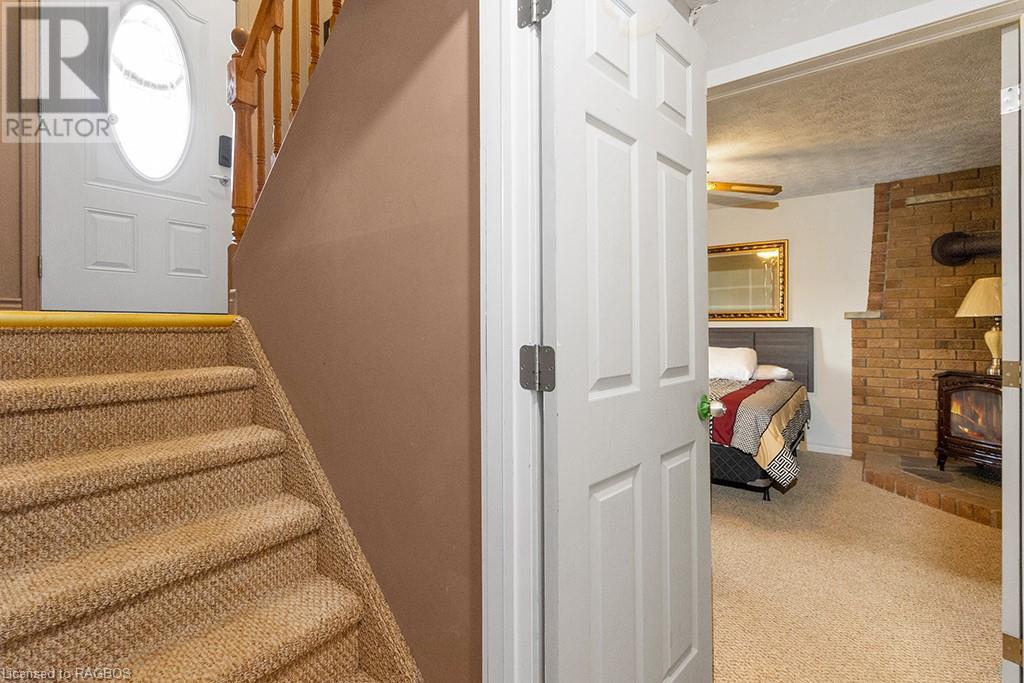 1241 11th Street E, Owen Sound, Ontario  N4K 6M1 - Photo 13 - 40484180
