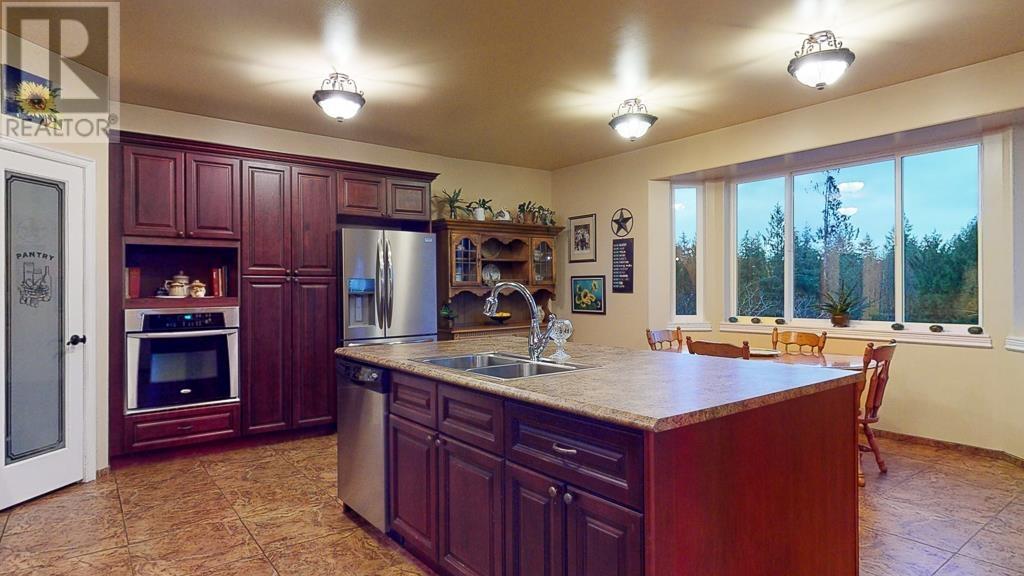 7967 Ravens Cry Road, Halfmoon Bay, British Columbia  V7Z 1C2 - Photo 14 - R2814751