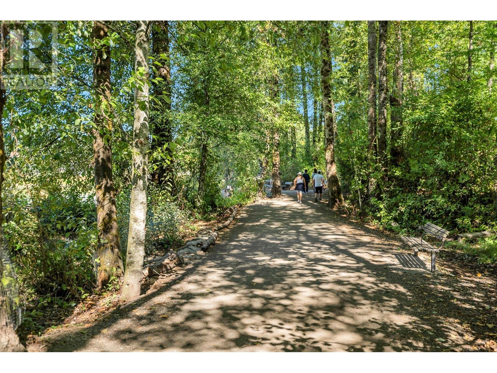 216 3098 Guildford Way, Coquitlam, British Columbia  V3B 7W8 - Photo 3 - R2815552