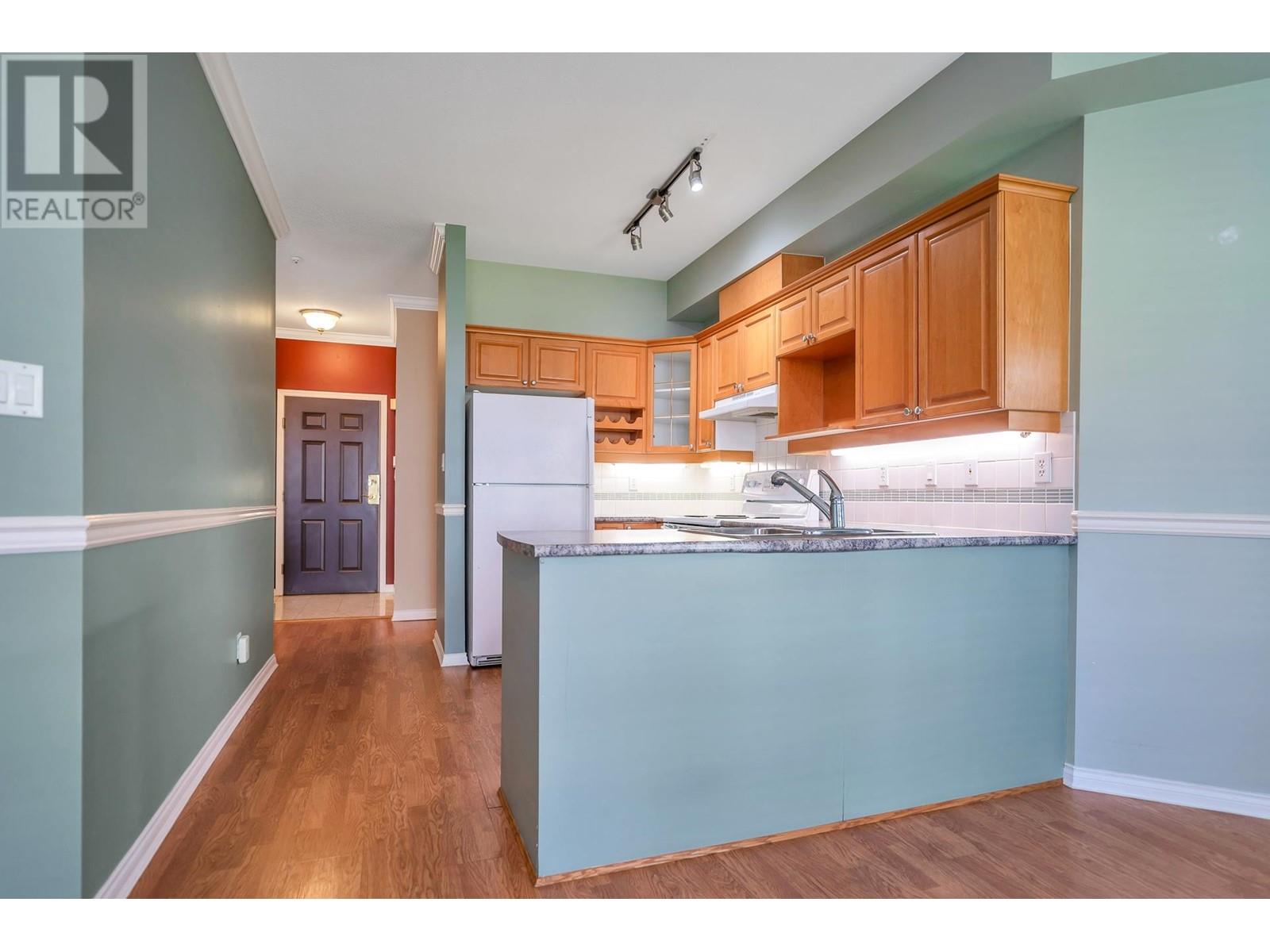 216 3098 Guildford Way, Coquitlam, British Columbia  V3B 7W8 - Photo 18 - R2815552