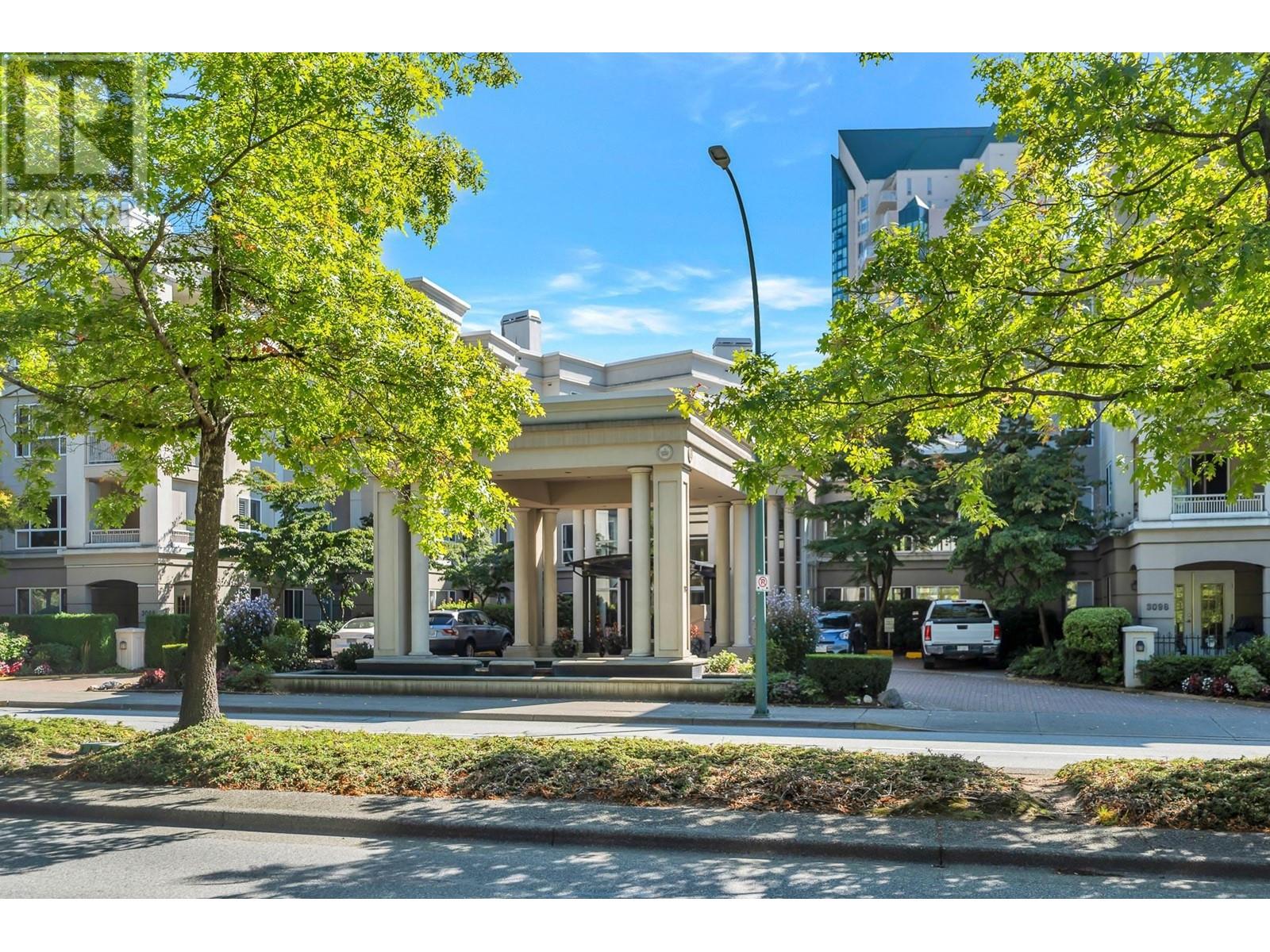 216 3098 Guildford Way, Coquitlam, British Columbia  V3B 7W8 - Photo 2 - R2815552