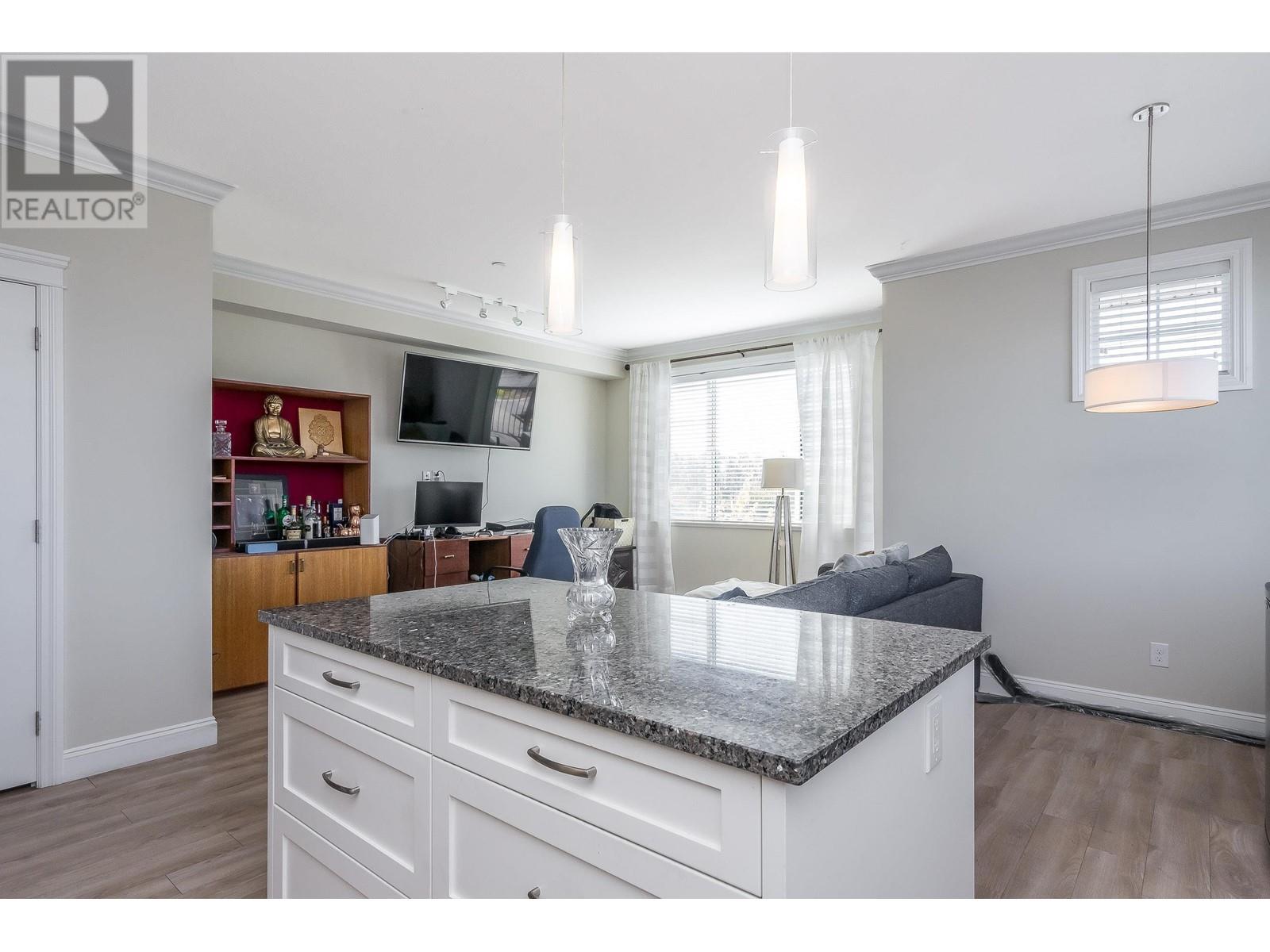305 11862 226 Street, Maple Ridge, British Columbia  V2X 9C8 - Photo 9 - R2815164