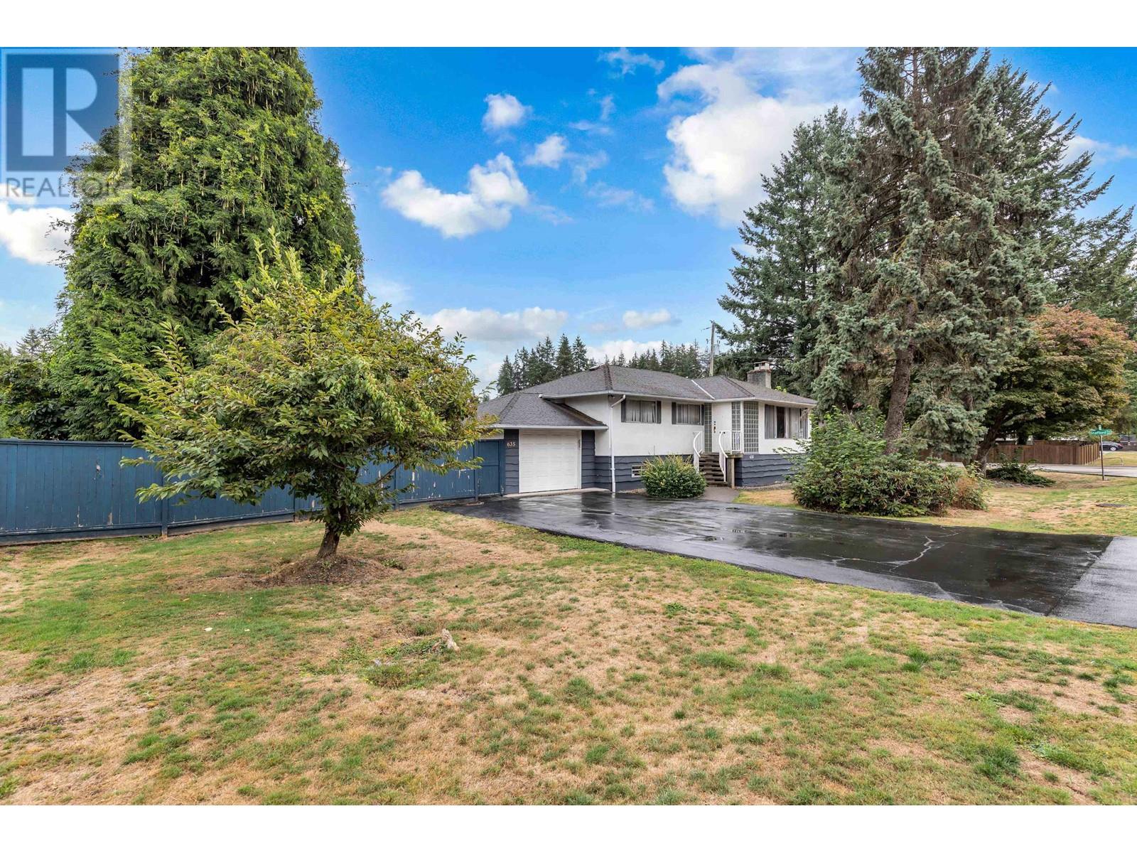 635 Colinet Street, Coquitlam, British Columbia  V3J 4X2 - Photo 1 - R2815620