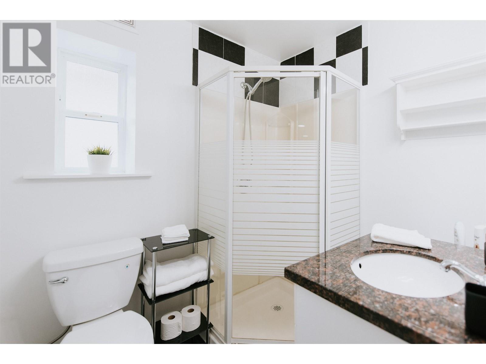 5829 Marine Way, Sechelt, British Columbia  V7Z 0R3 - Photo 33 - R2813992