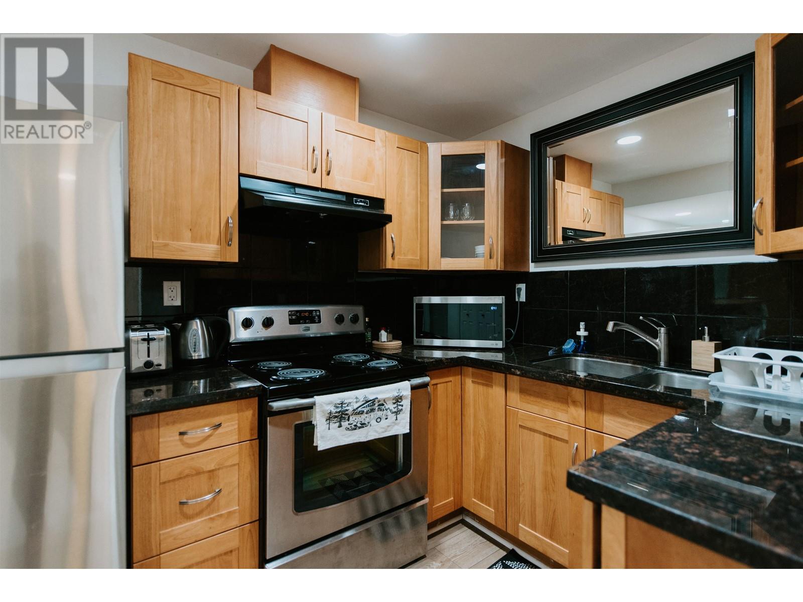 5829 Marine Way, Sechelt, British Columbia  V7Z 0R3 - Photo 28 - R2813992