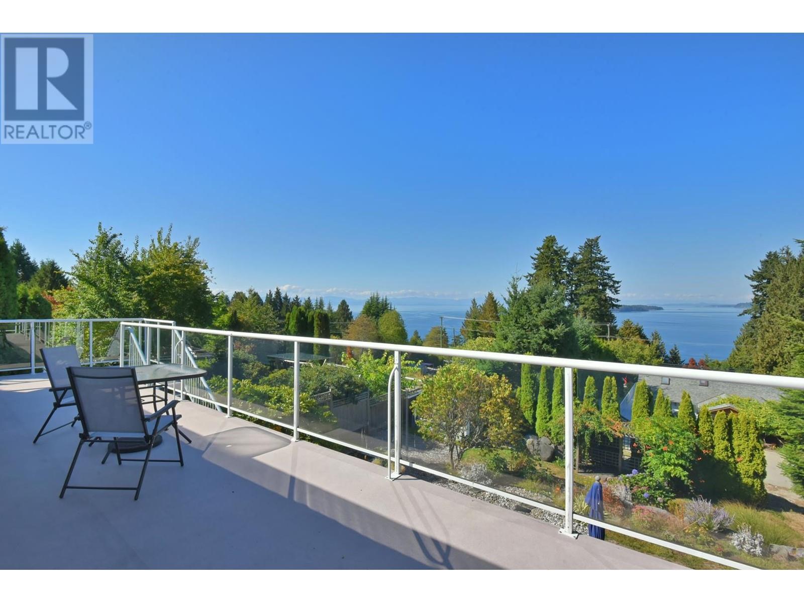 5143 Radcliffe Road, Sechelt, British Columbia  V7Z 0G5 - Photo 11 - R2814369